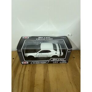 Motor Max Die Cast 2018 Dodge Challenger SRT Hellcat White 1:24 Scale New